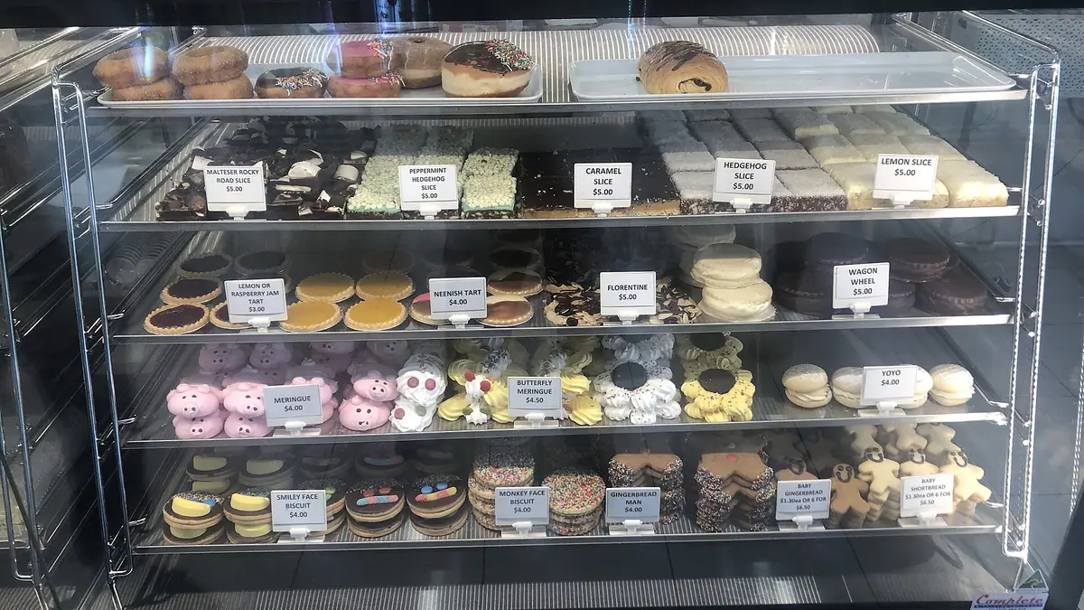 Rowes Cornish Bakers – bakery in Preston Plucknett, Yeovil